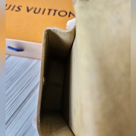 Louis Vuitton Vintage Vernis Patent Leather Monogram Belt Pouch in Mango - Picture 10 of 11